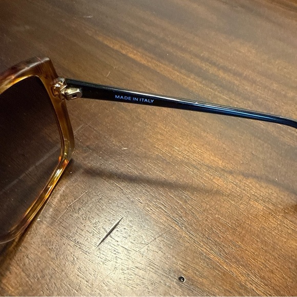 Bonneau Womens Sunglasses Butterfly Style Lenses Yellow Black Gold Frame - Picture 9 of 10